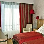Hotel apartamentowy Residhome Paris-evry