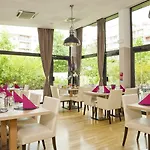 Residhome Paris-evry Aparthotel