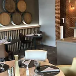 Aparthotel Residhome Paris-evry 4*