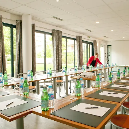 Ξενοδοχείο με διαμερίσματα Residhome Paris-evry