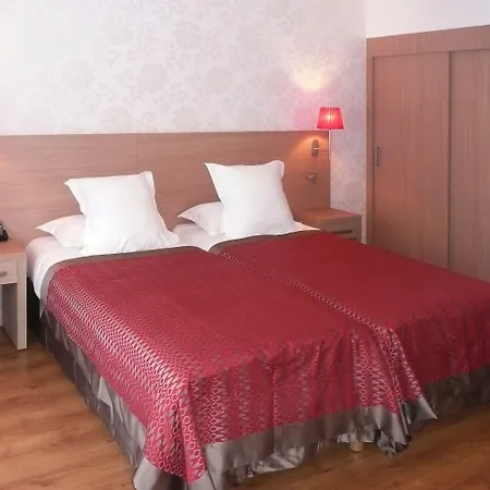 Ξενοδοχείο με διαμερίσματα Residhome Paris-evry 4*