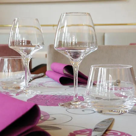 아파트호텔 레지드홈 파리-에브리 4*