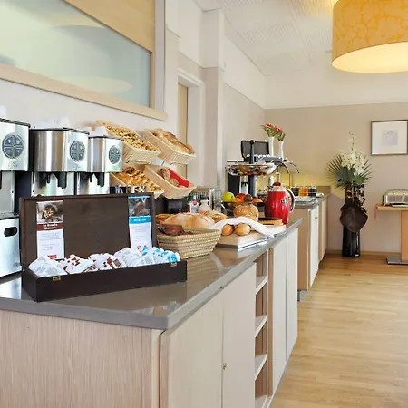 레지드홈 파리-에브리 아파트호텔 Courcouronnes