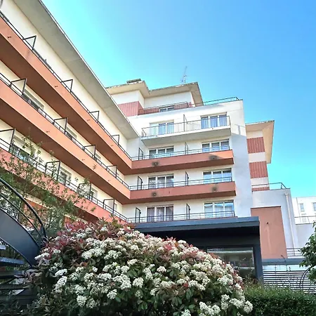 Ξενοδοχείο με διαμερίσματα Residhome Paris-evry Courcouronnes
