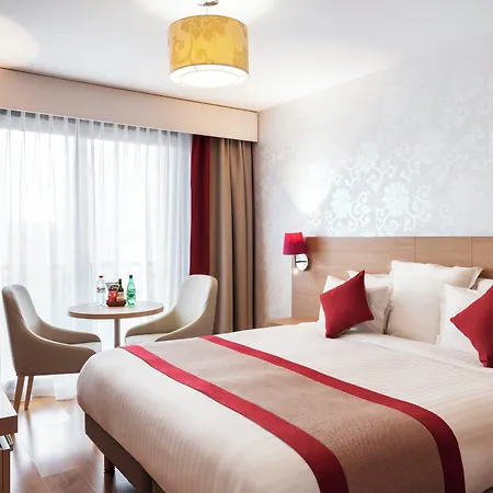 Residhome Paris-evry Apartmanhotel 4*
