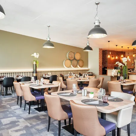 Ξενοδοχείο με διαμερίσματα Residhome Paris-evry 4*