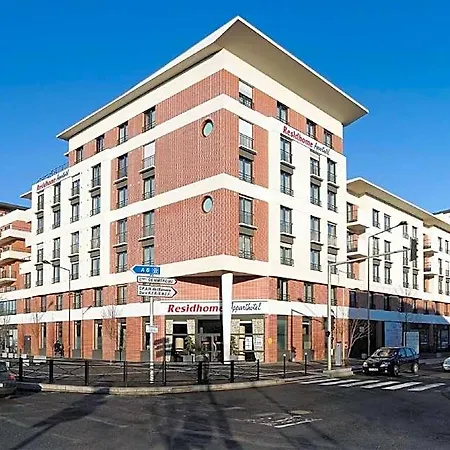 Apart-hotel Residhome Paris-evry 4*