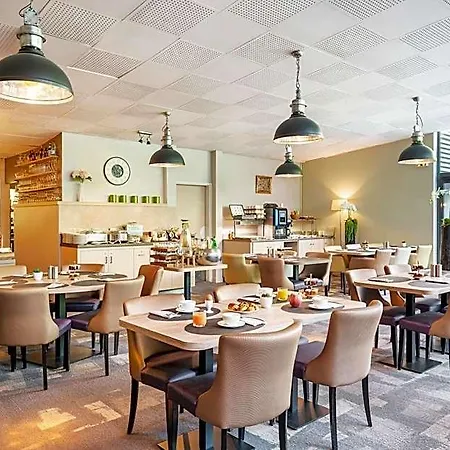 Residhome Paris-evry Apart-hotel 4*