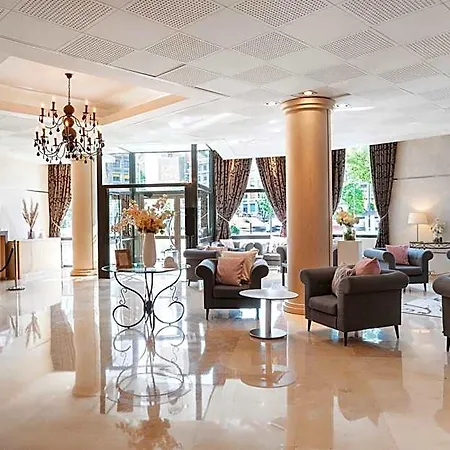 Residhome Paris-evry Apart-hotel 4*