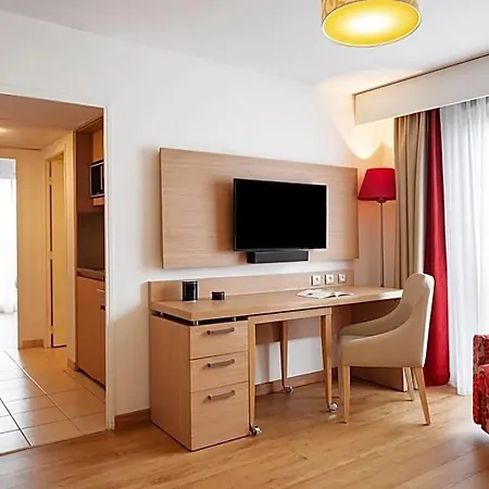 Apart-hotel Residhome Paris-evry Courcouronnes