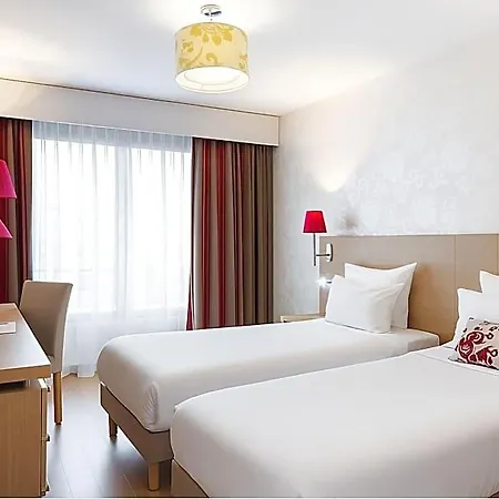 Residhome Paris-evry Apart-hotel Courcouronnes
