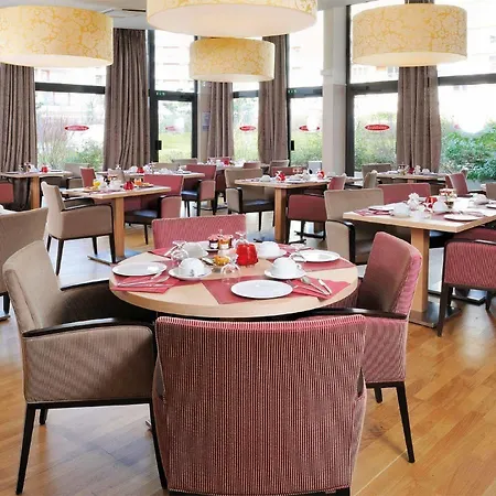 ريزيدهوم باريس-إيفري 4*