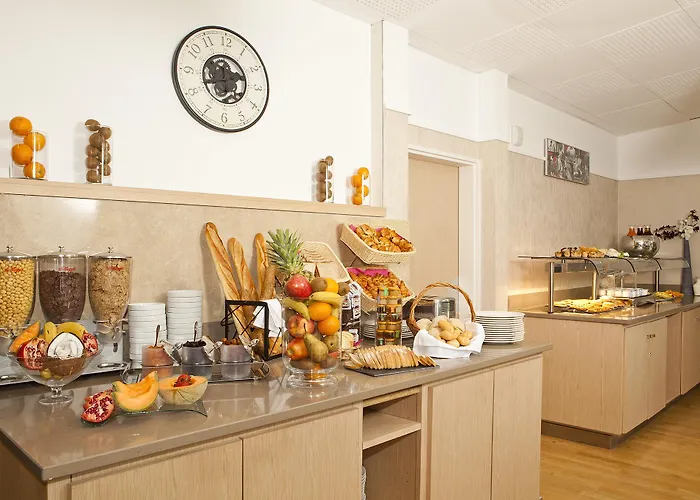 Aparthotel Residhome Paris-evry 4*