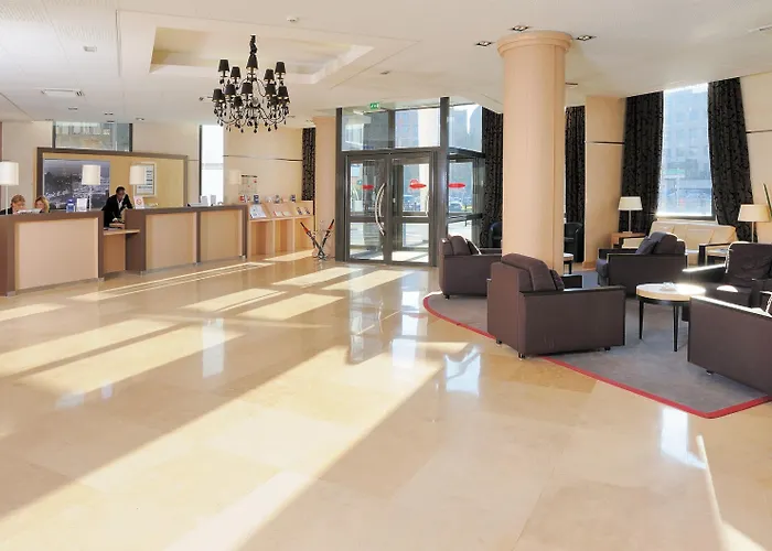 Residhome Paris-evry Aparthotel 4*