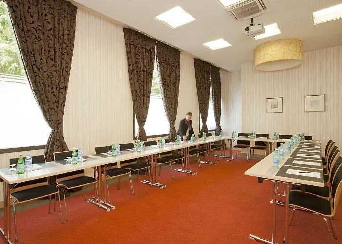 Residhome Paris-evry Appart hôtel Courcouronnes